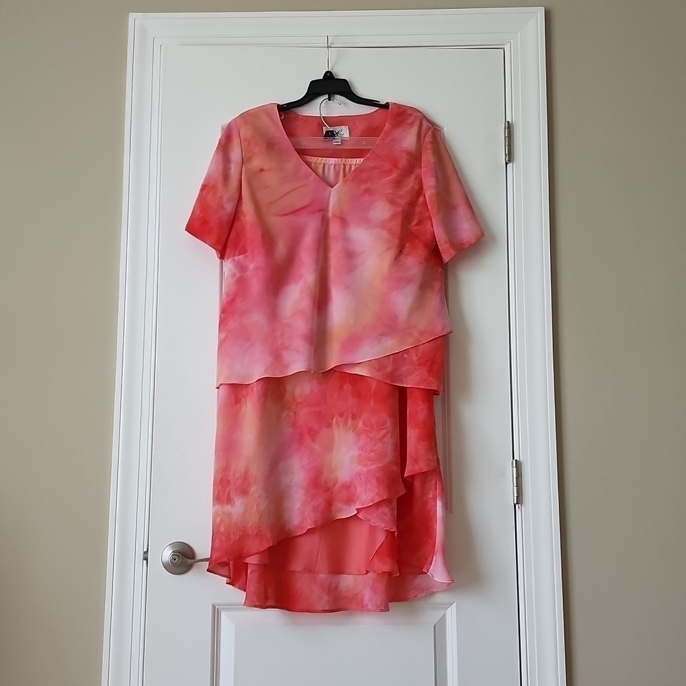 DR women's suit.  Size 16W